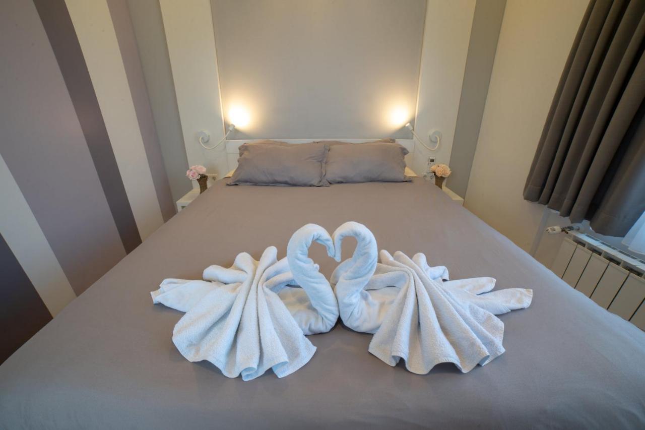 Apartments Slana Oaza トゥズラ エクステリア 写真