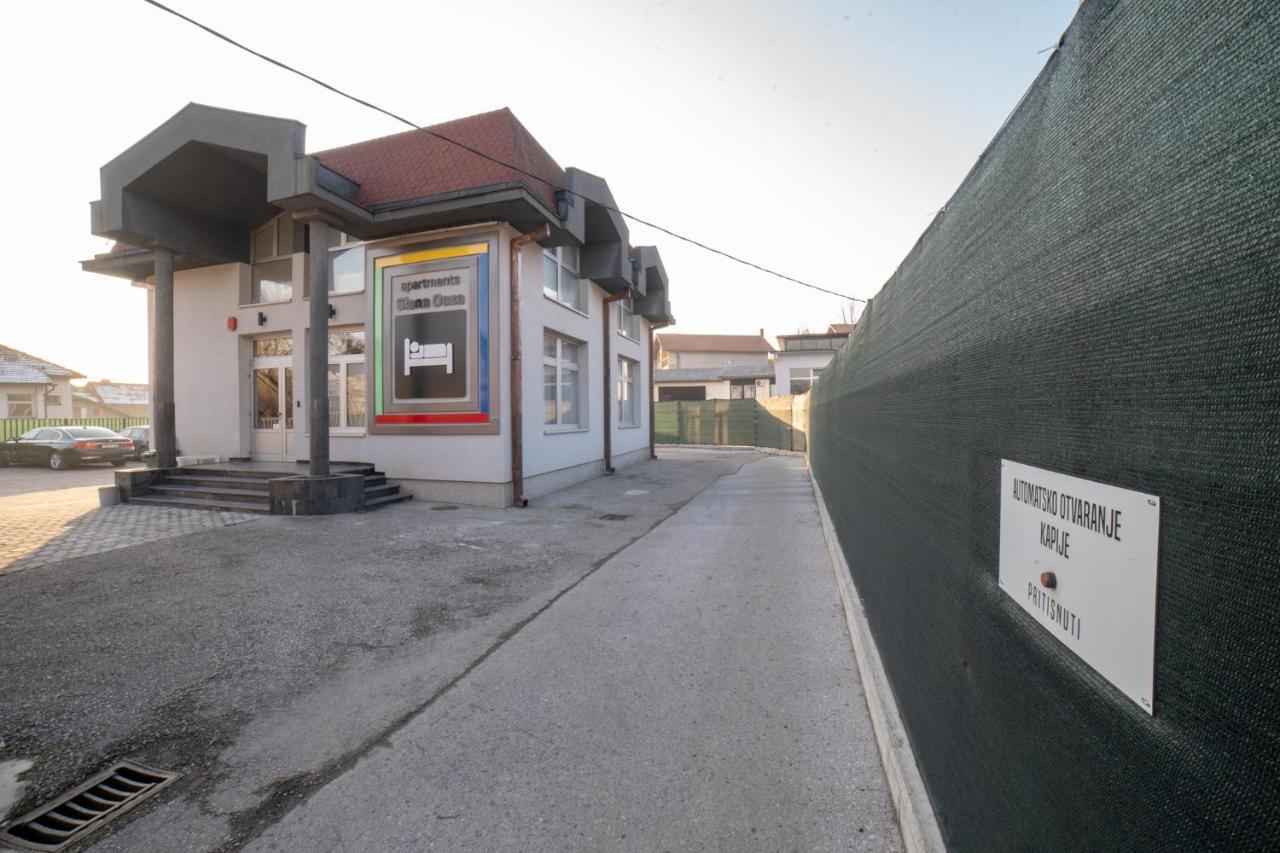 Apartments Slana Oaza トゥズラ エクステリア 写真