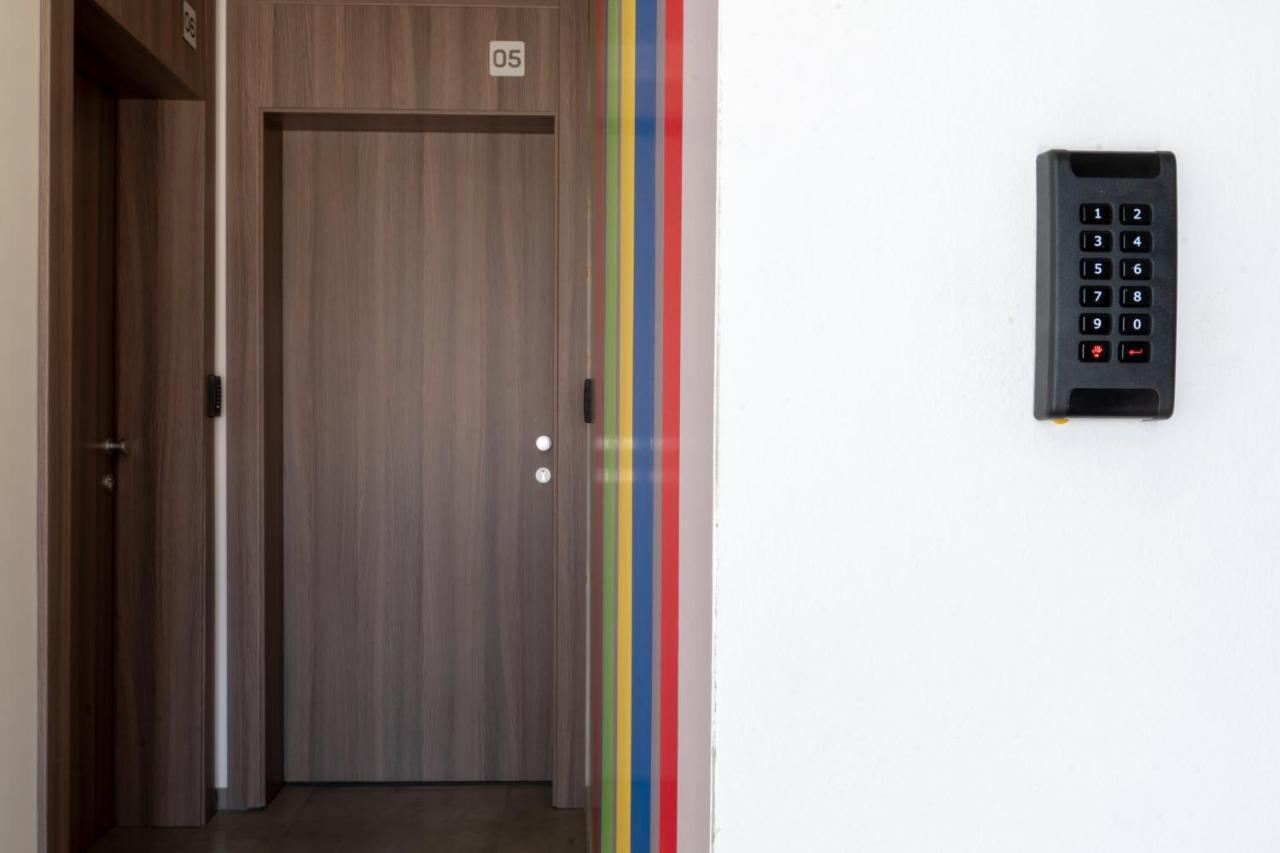 Apartments Slana Oaza トゥズラ エクステリア 写真