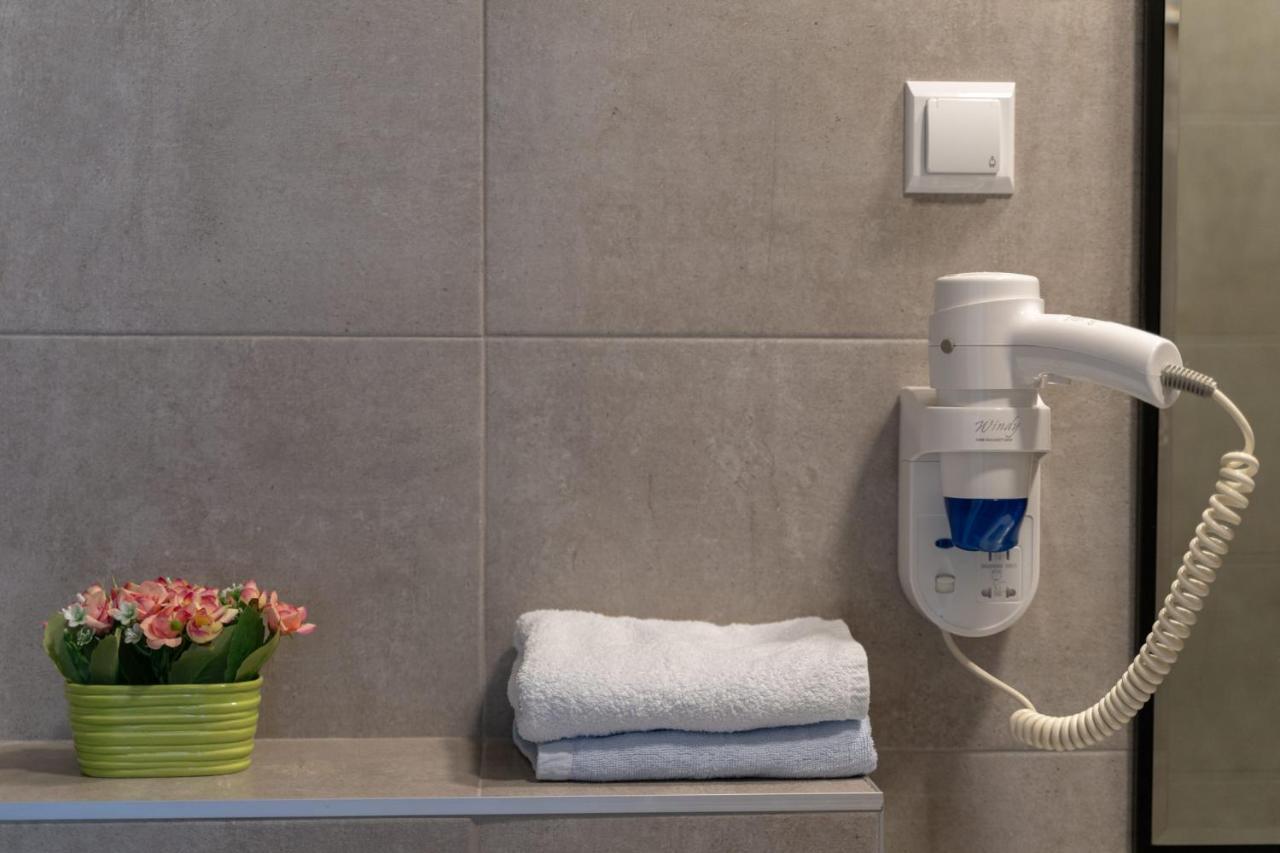 Apartments Slana Oaza トゥズラ エクステリア 写真